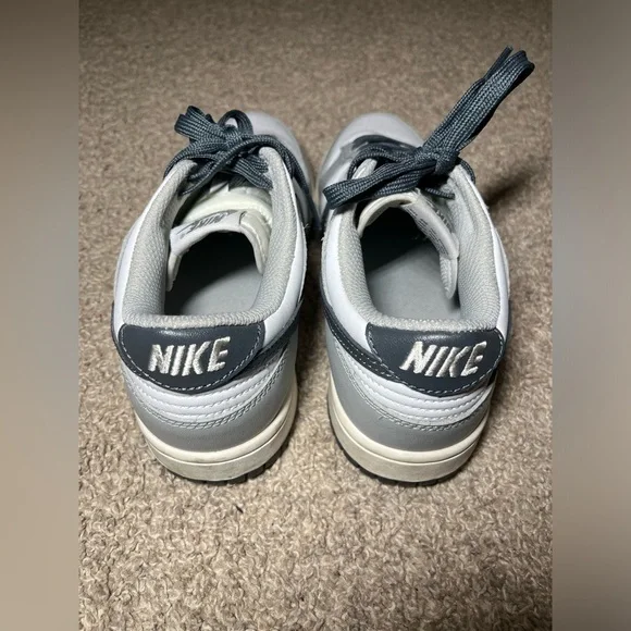 Nike dunks - Picture 3 of 3